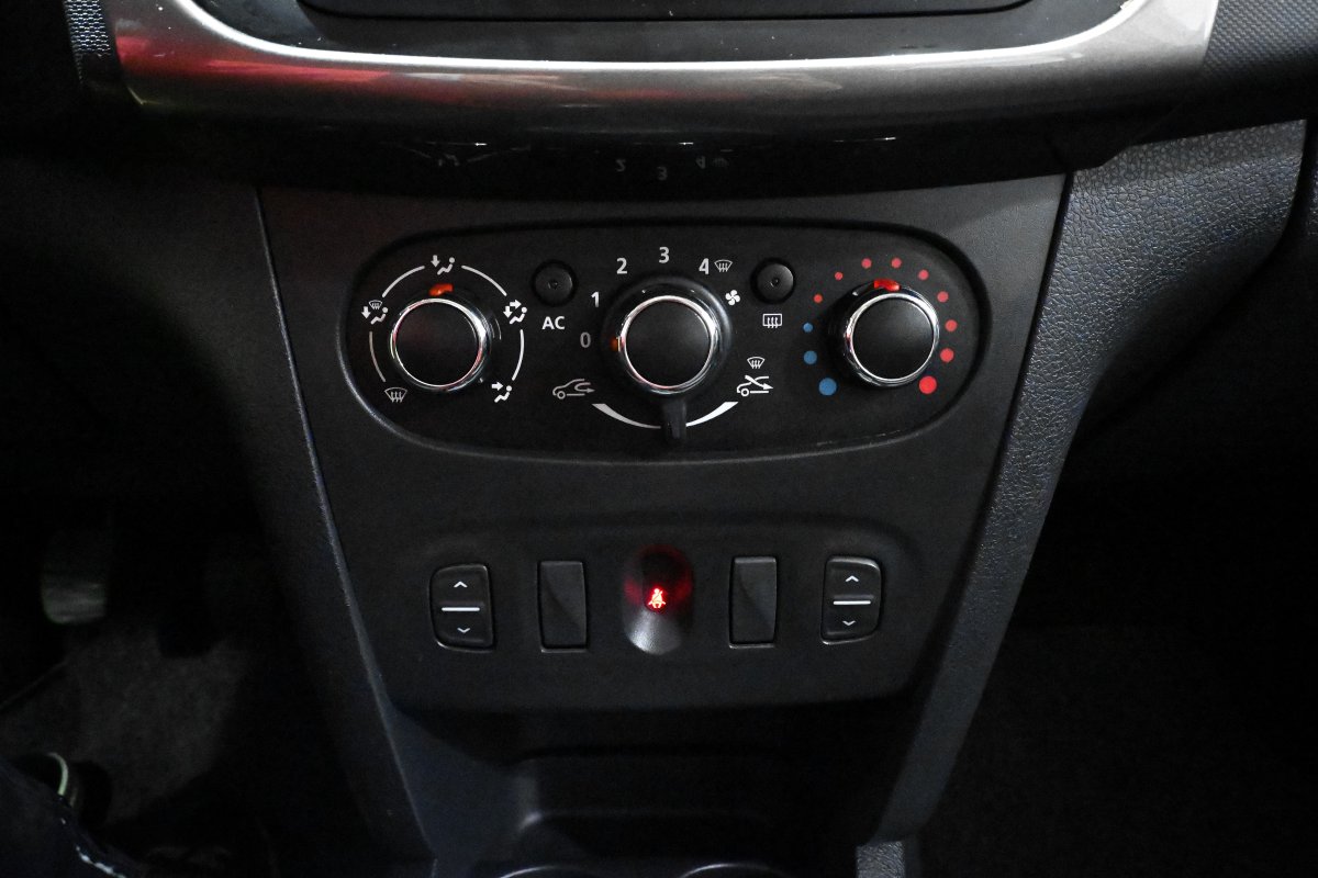 Foto Dacia Sandero 16