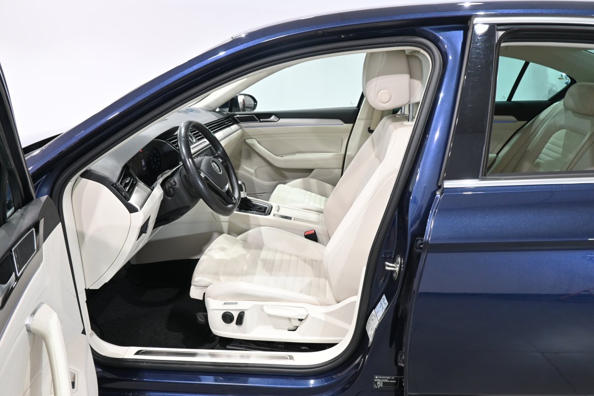 Foto Volkswagen Passat 10