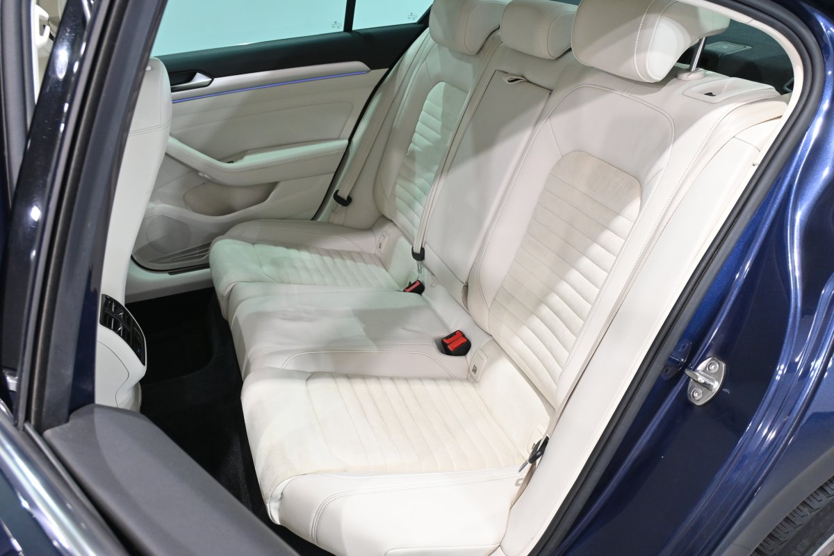 Foto Volkswagen Passat 11