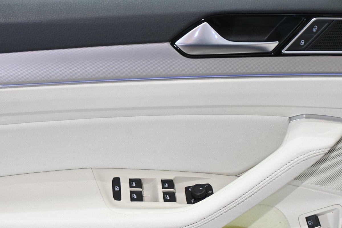 Foto Volkswagen Passat 30