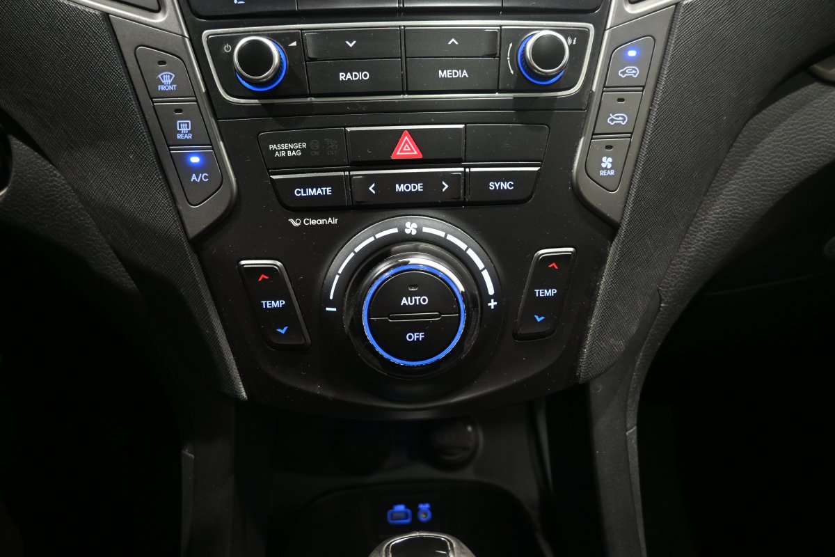 Foto Hyundai Santa 19