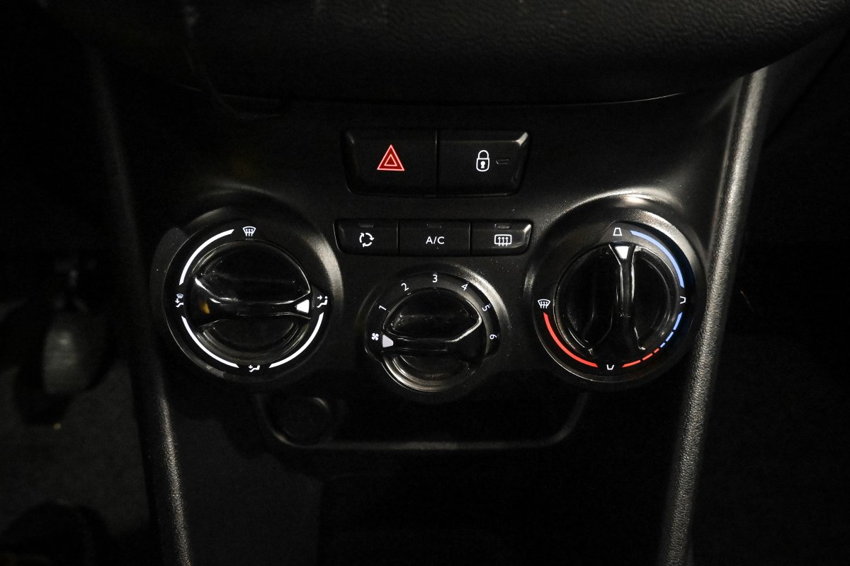 Foto Peugeot 208 17