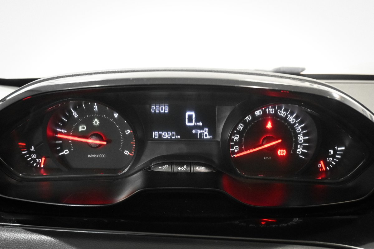 Foto Peugeot 208 13