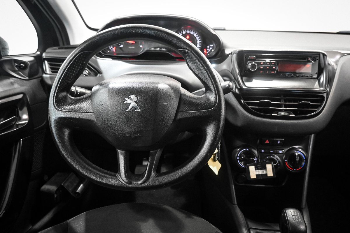 Foto Peugeot 208 16