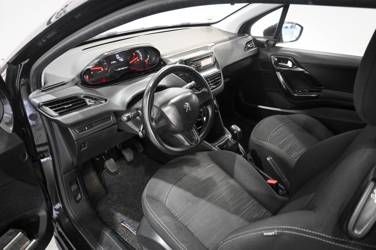 Foto Peugeot 208 10