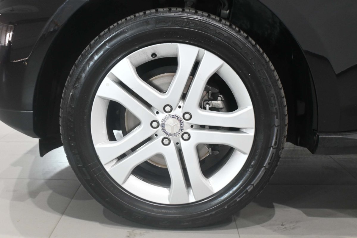 Foto Mercedes-Benz ML 27