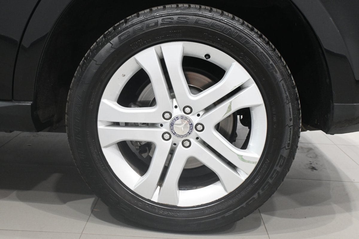 Foto Mercedes-Benz ML 26
