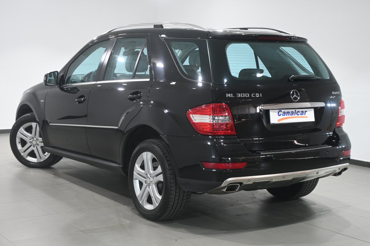 Foto Mercedes-Benz ML 6