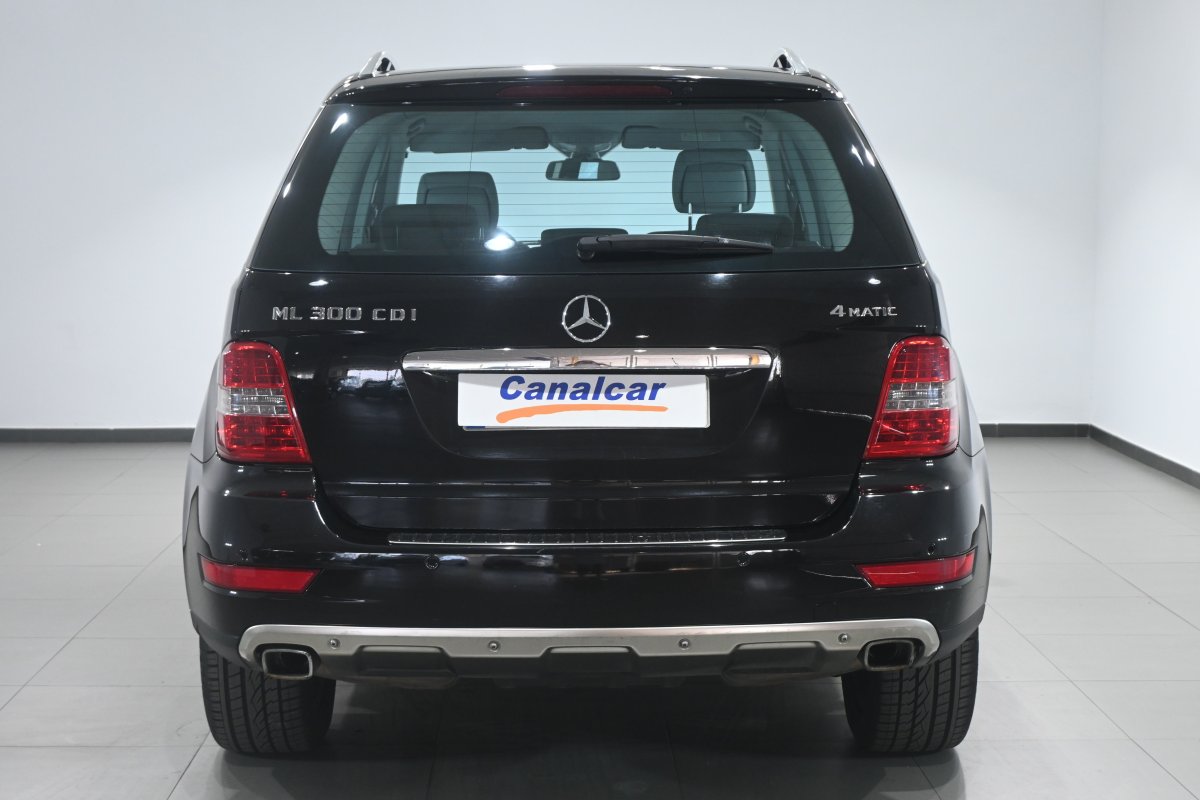 Foto Mercedes-Benz ML 5