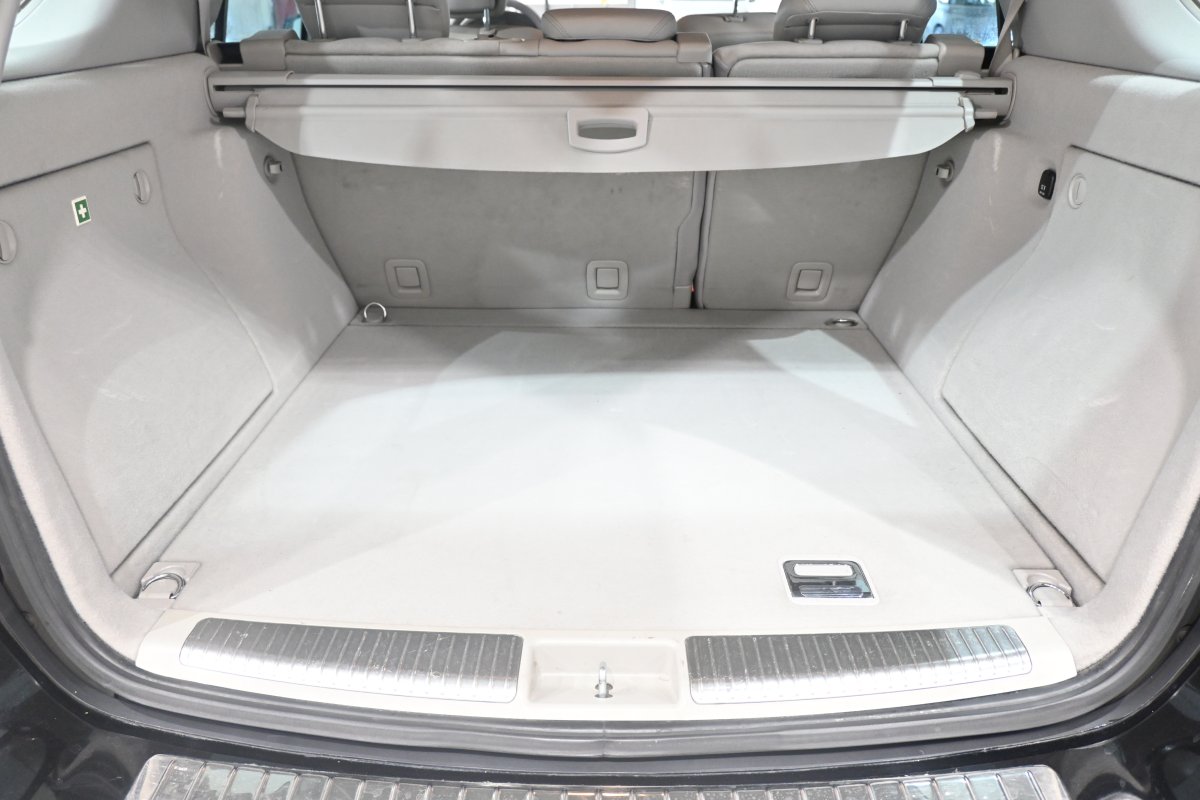 Foto Mercedes-Benz ML 8