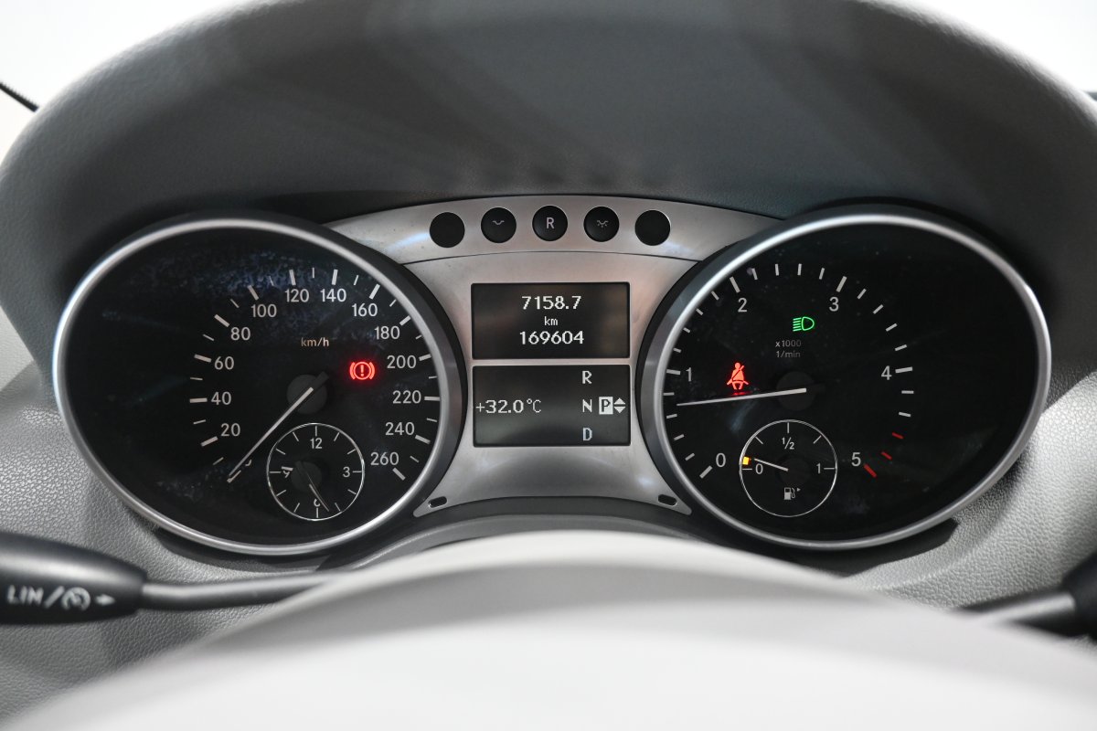Foto Mercedes-Benz ML 13