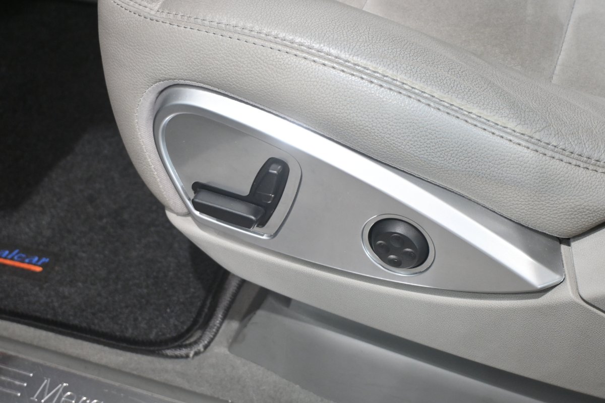 Foto Mercedes-Benz ML 25