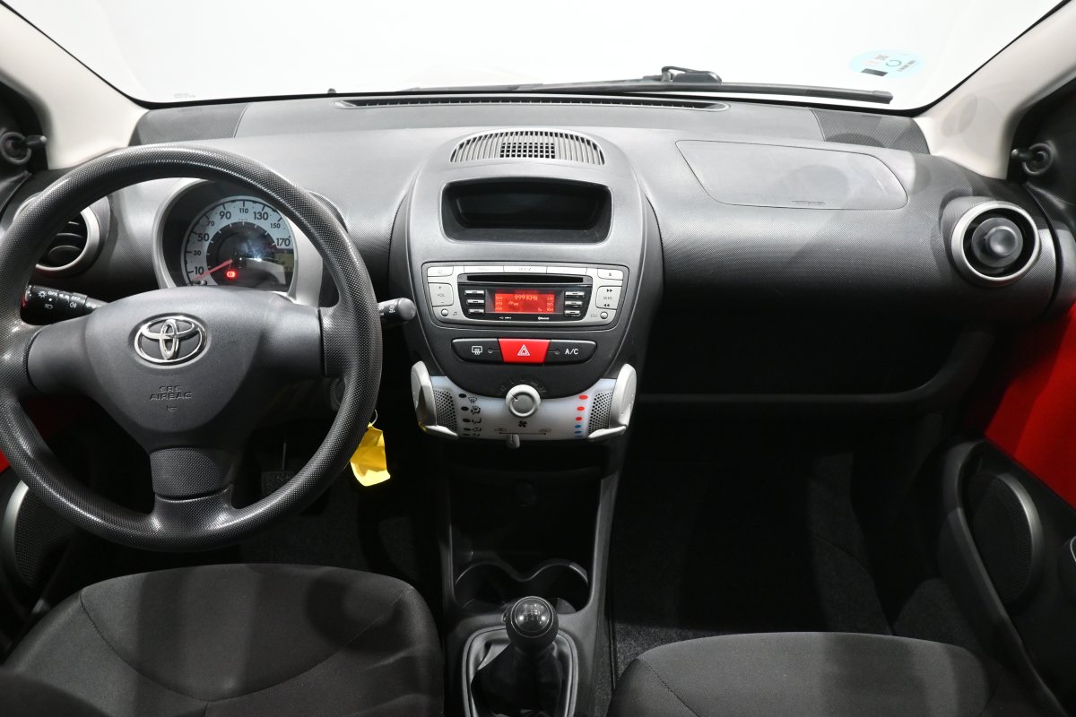 Foto Toyota Aygo 14