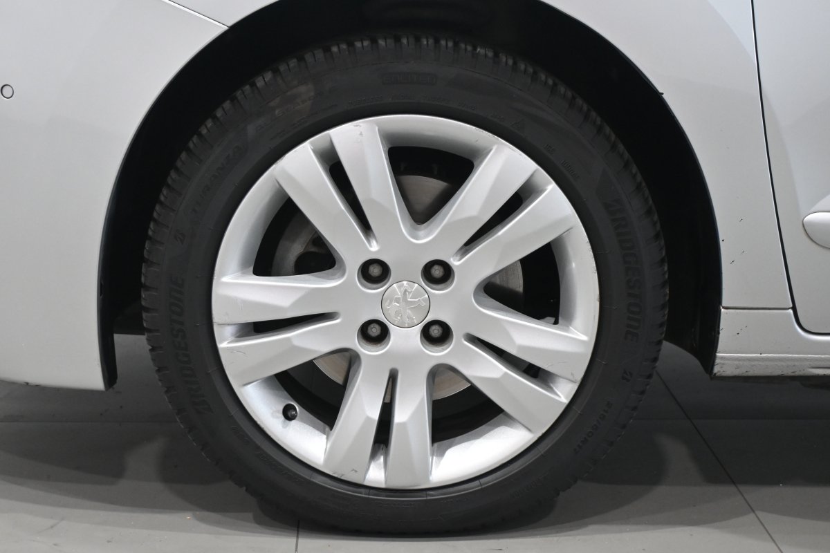 Foto Peugeot 5008 31