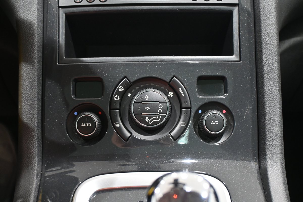 Foto Peugeot 5008 19