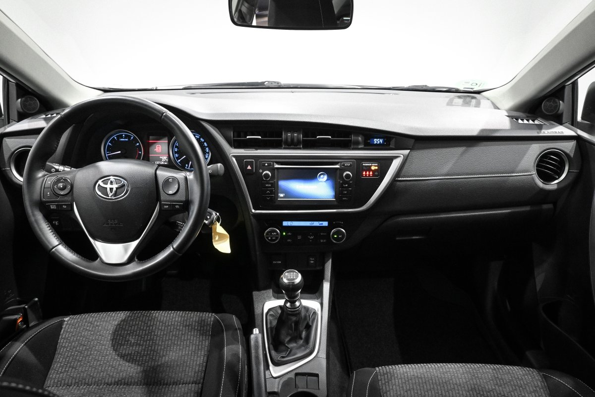 Foto Toyota Auris 17