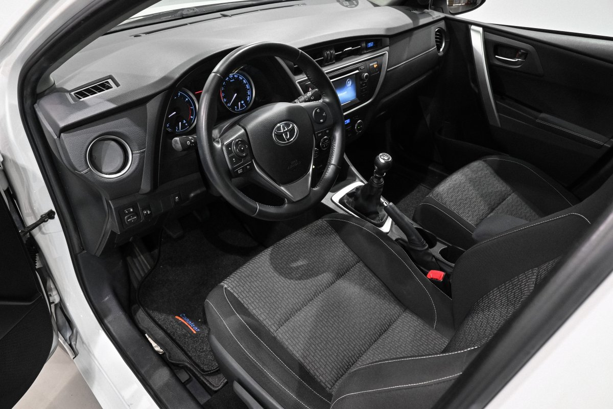 Foto Toyota Auris 9