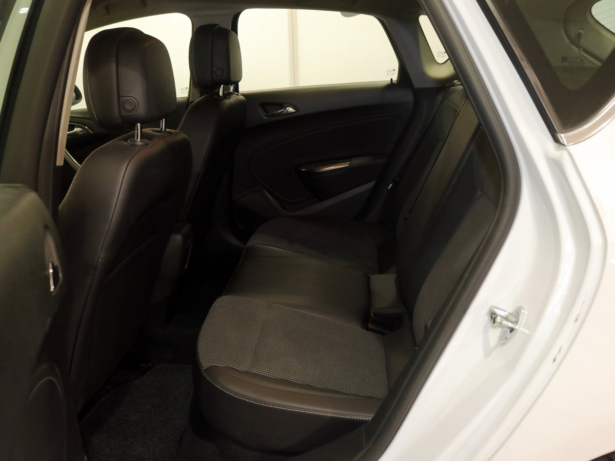 Foto Opel Astra 12