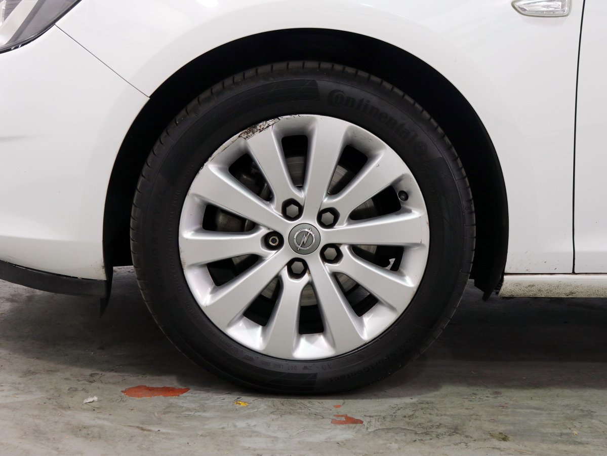 Foto Opel Astra 21