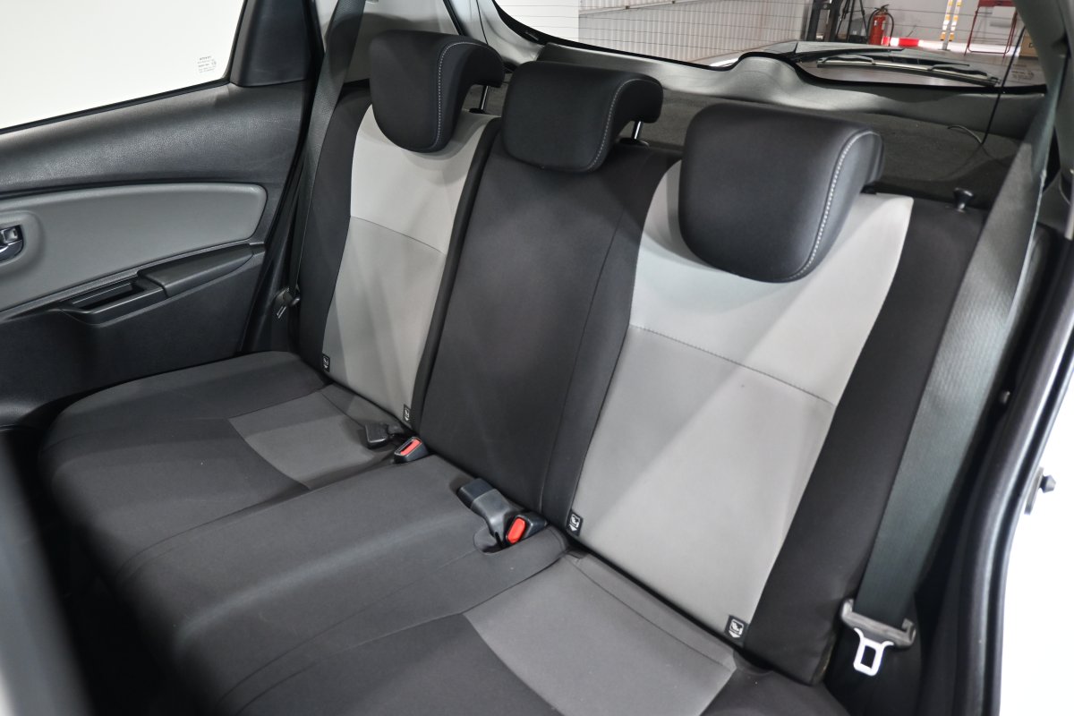 Foto Toyota Yaris 10