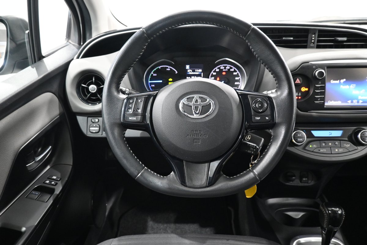 Foto Toyota Yaris 16