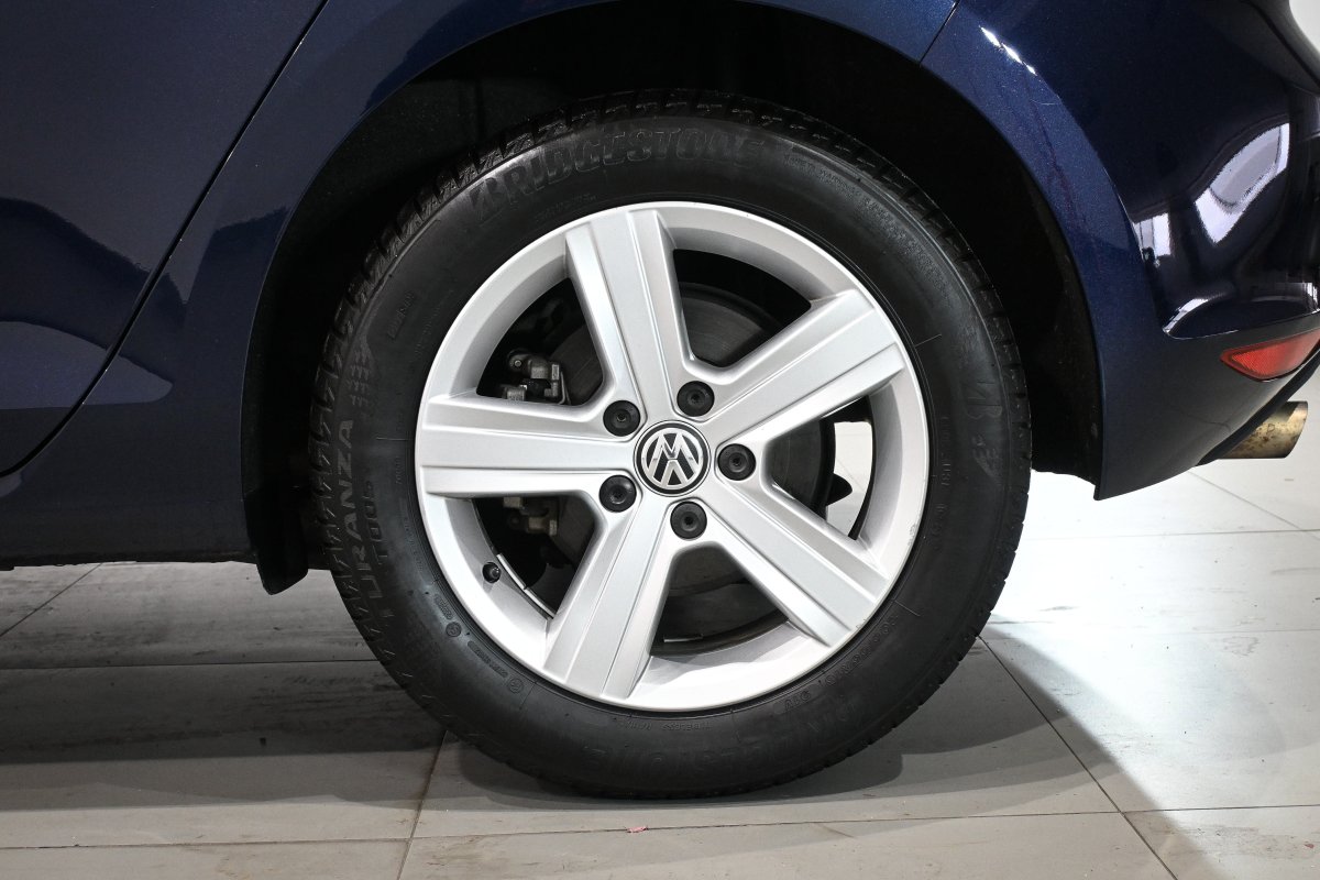 Foto Volkswagen Golf 33