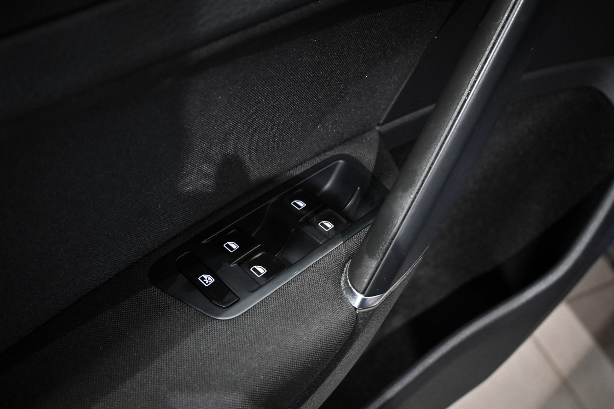 Foto Volkswagen Golf 32