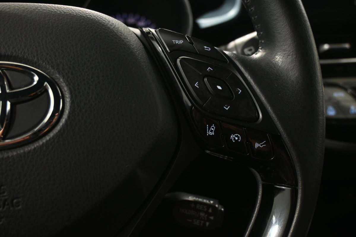 Foto Toyota C-HR 21