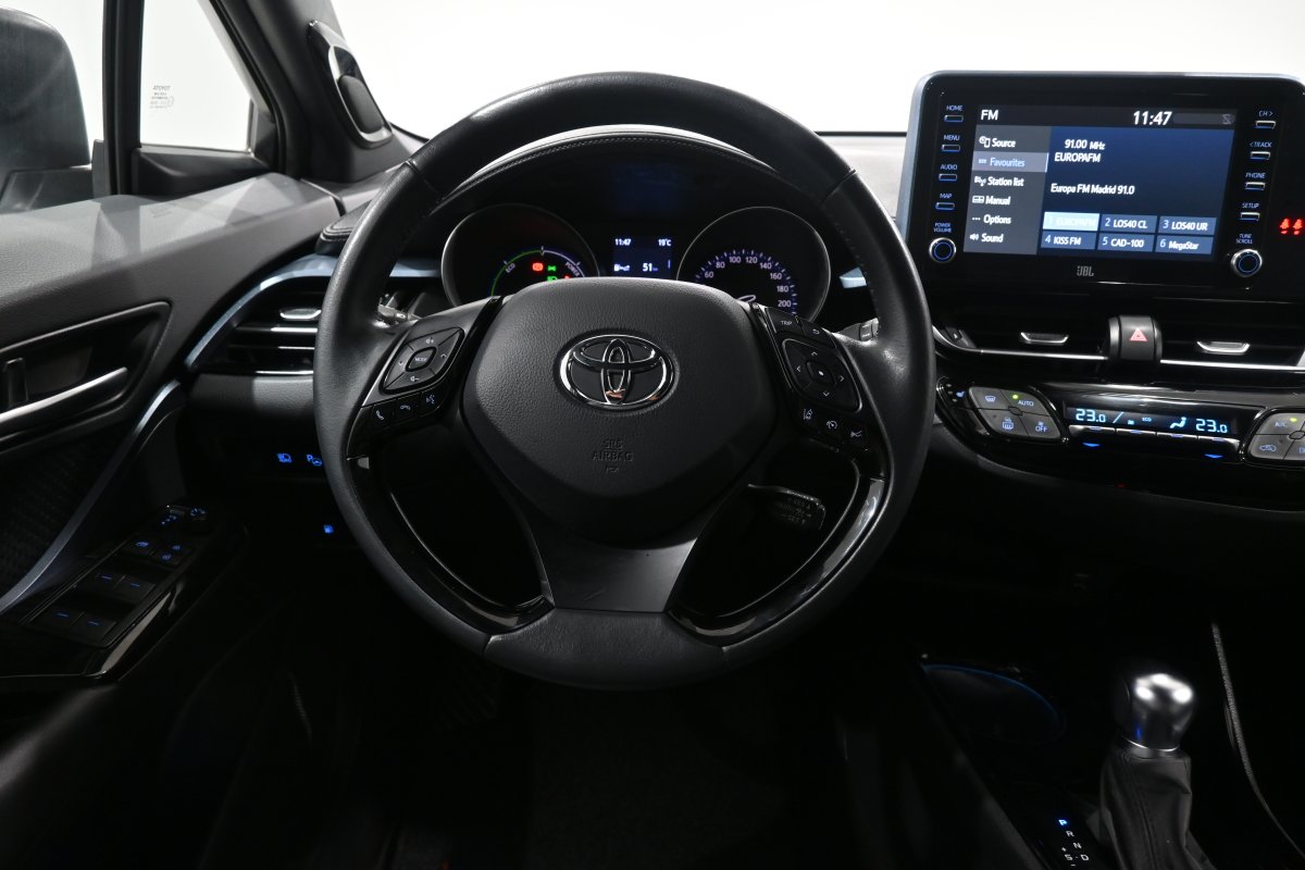 Foto Toyota C-HR 18