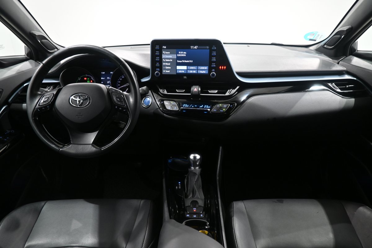 Foto Toyota C-HR 17