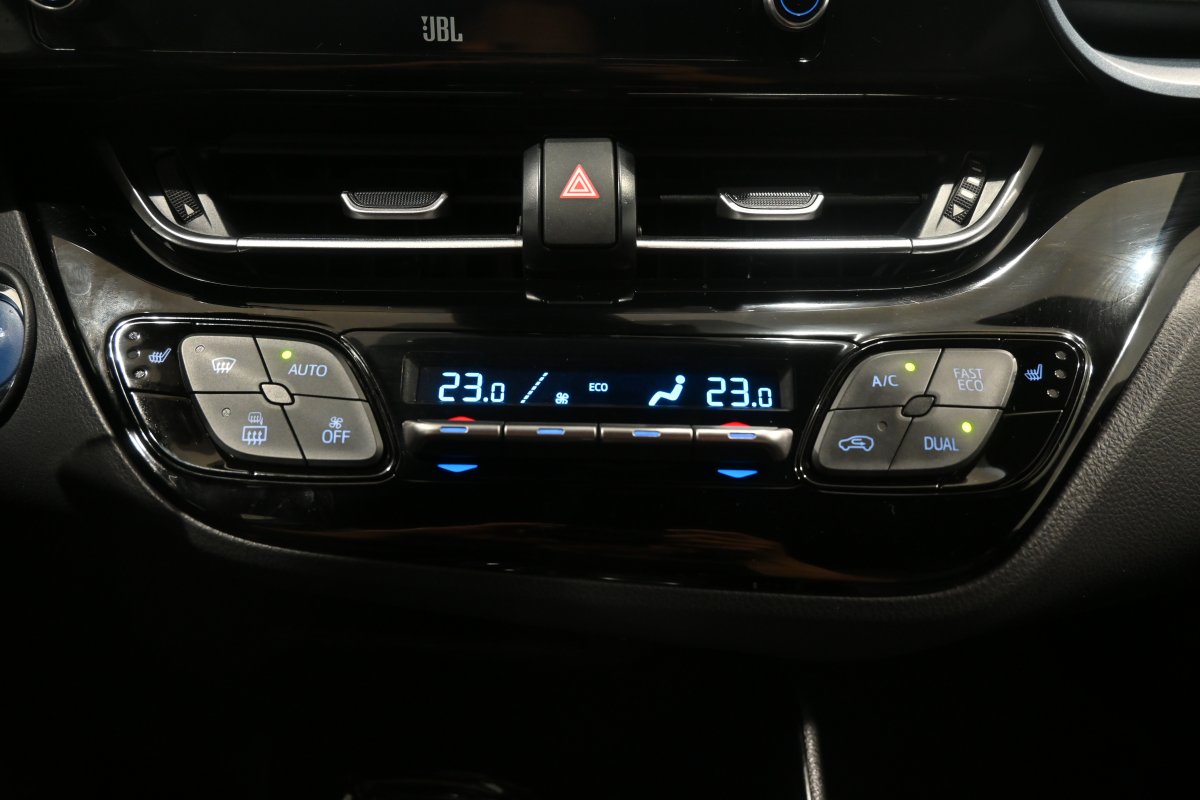 Foto Toyota C-HR 16