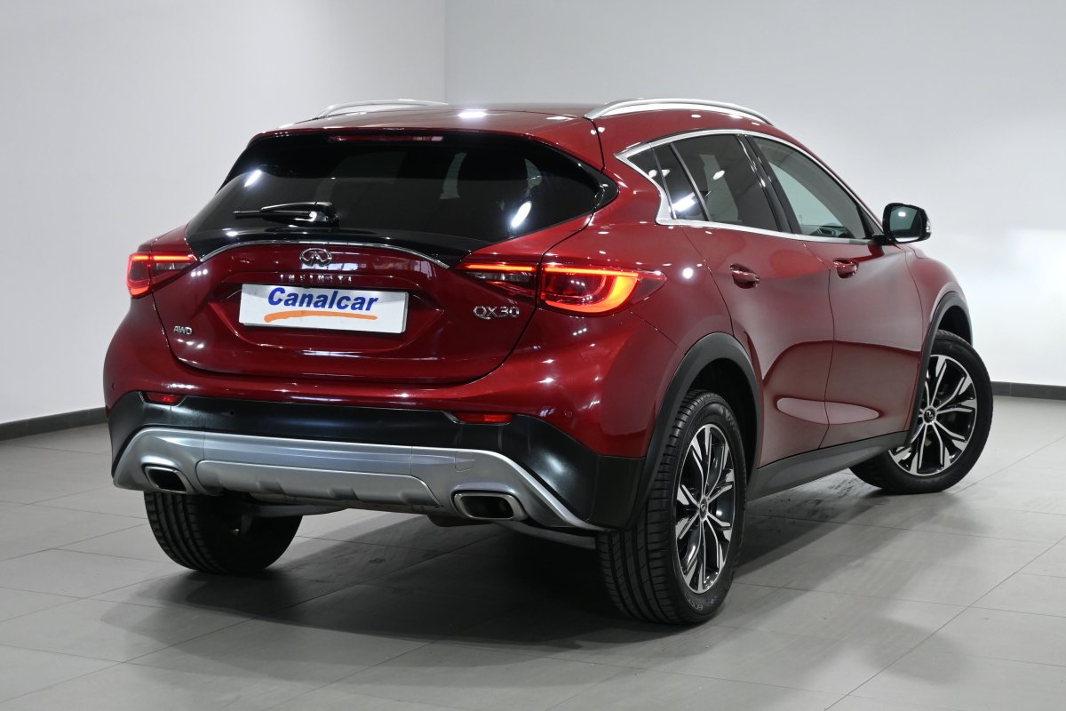 Foto Infiniti QX30 4