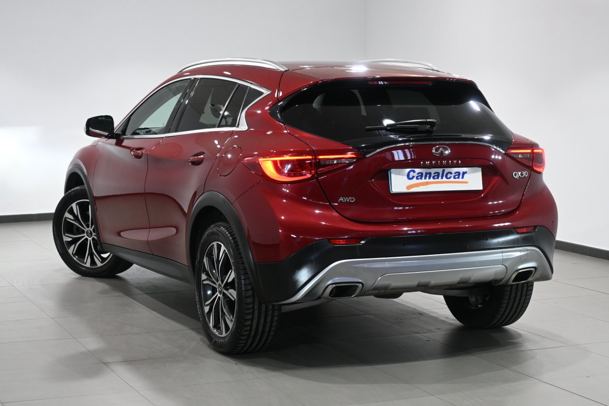 Foto Infiniti QX30 6