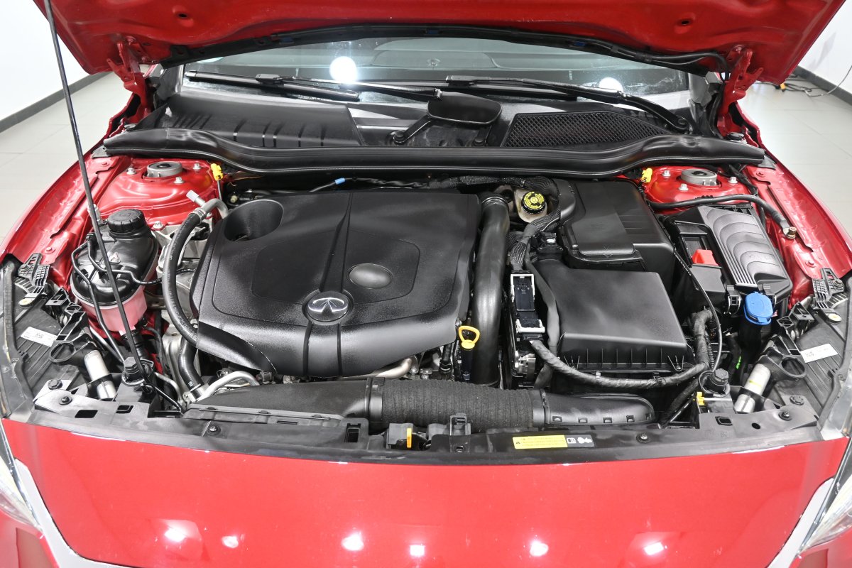 Foto Infiniti QX30 7