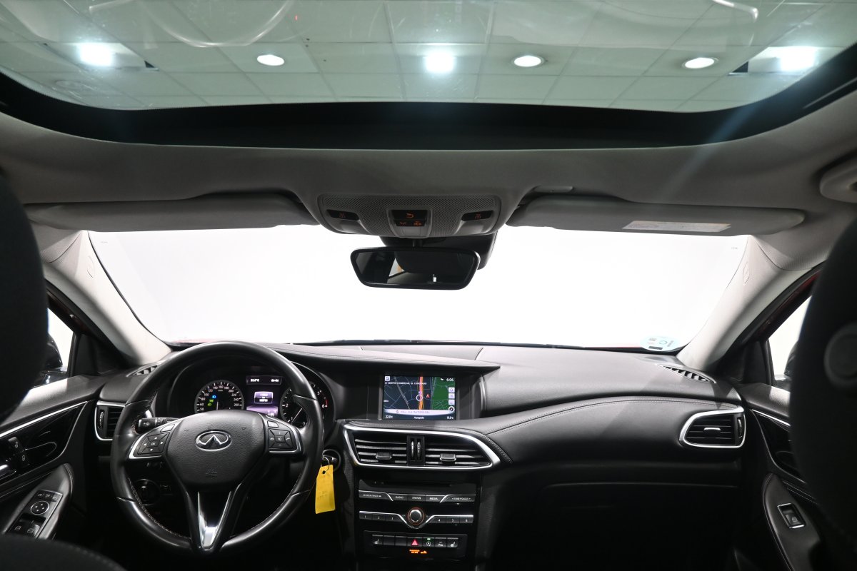Foto Infiniti QX30 26