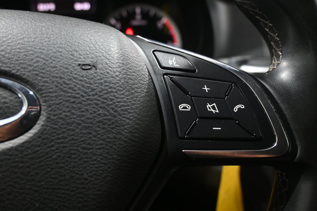 Foto Infiniti QX30 21