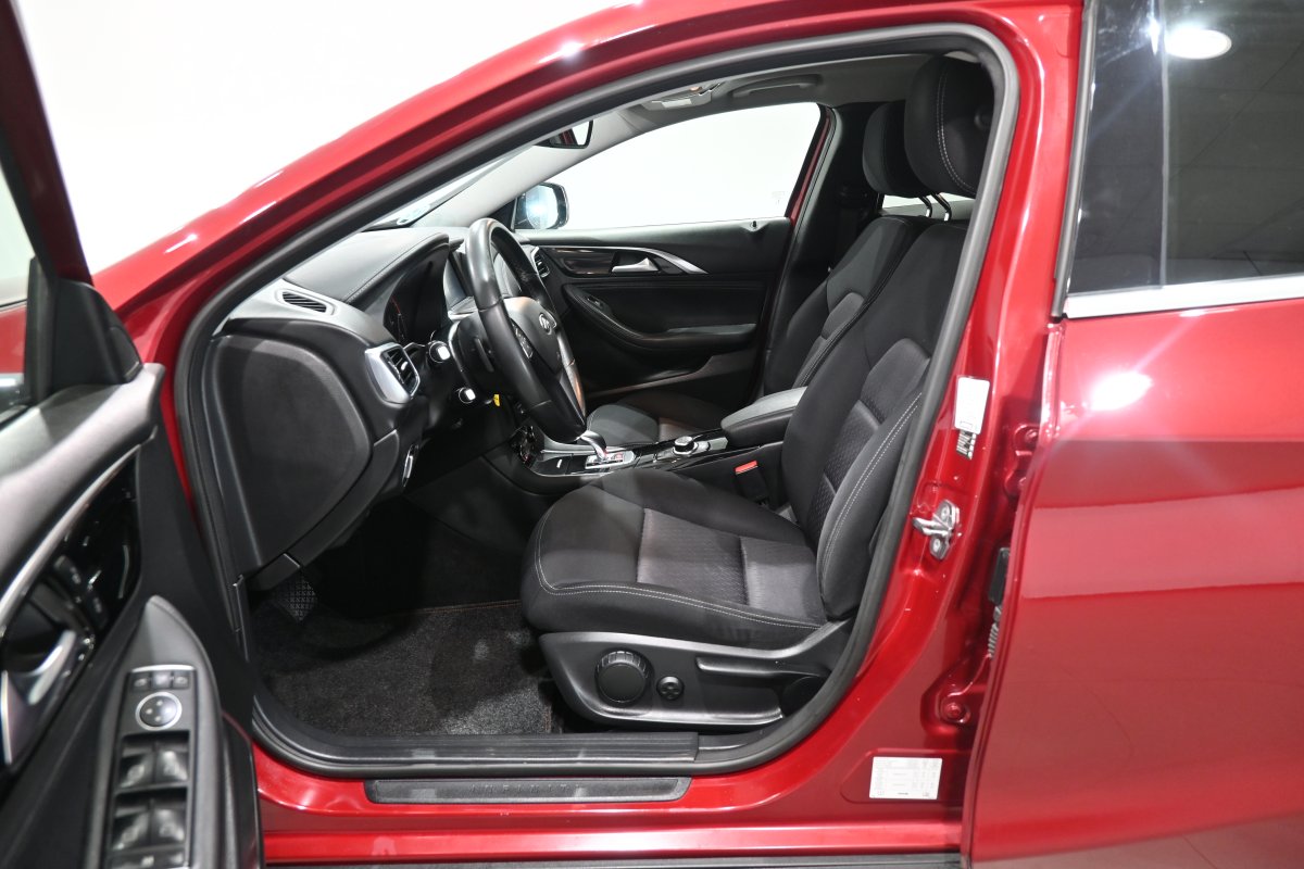 Foto Infiniti QX30 10