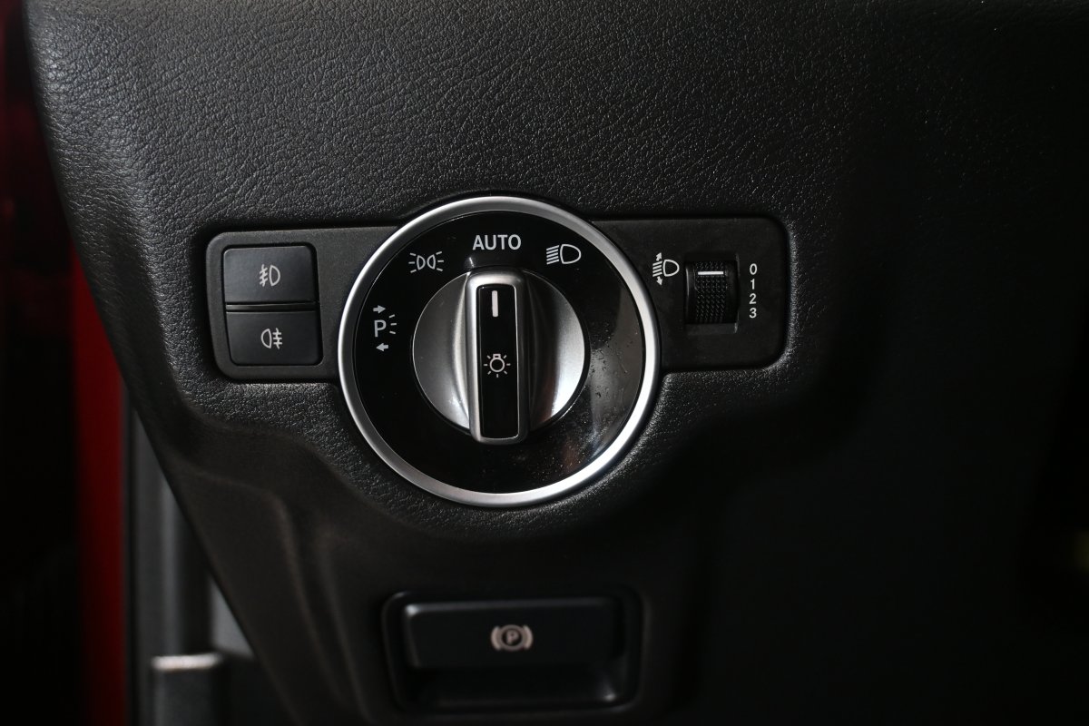 Foto Infiniti QX30 27