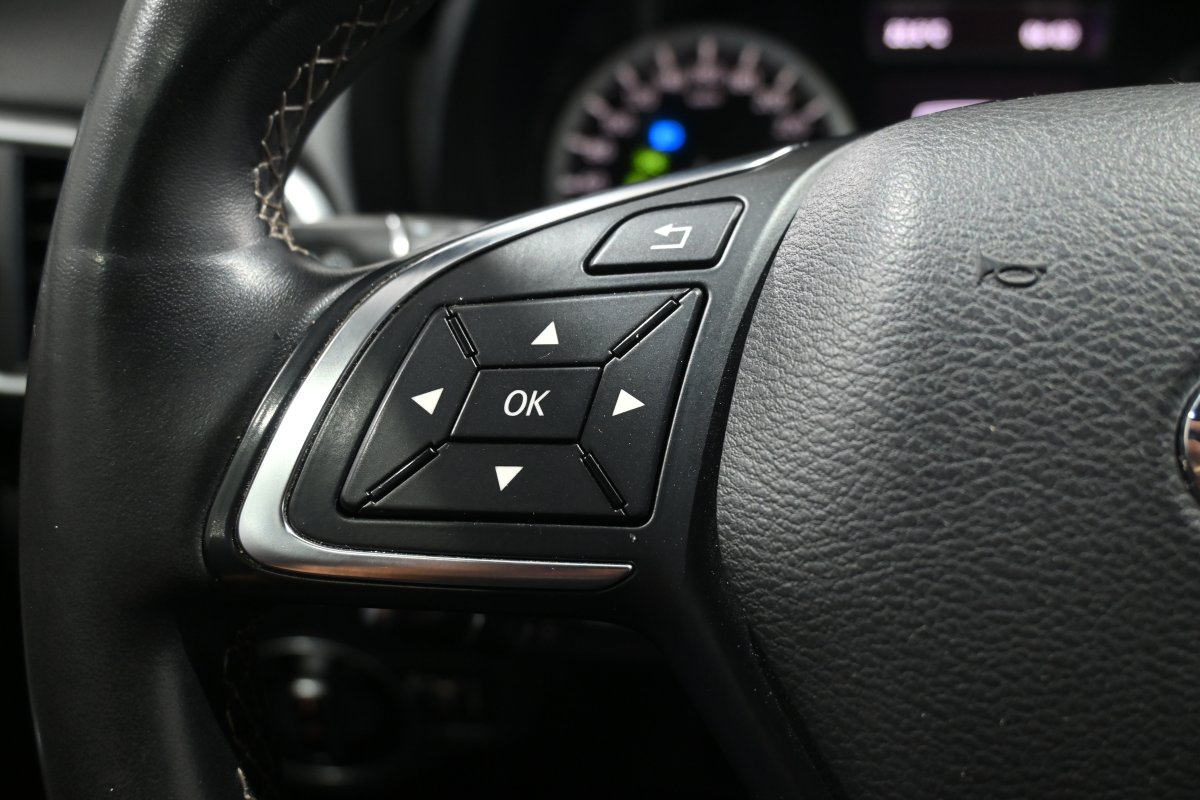 Foto Infiniti QX30 20