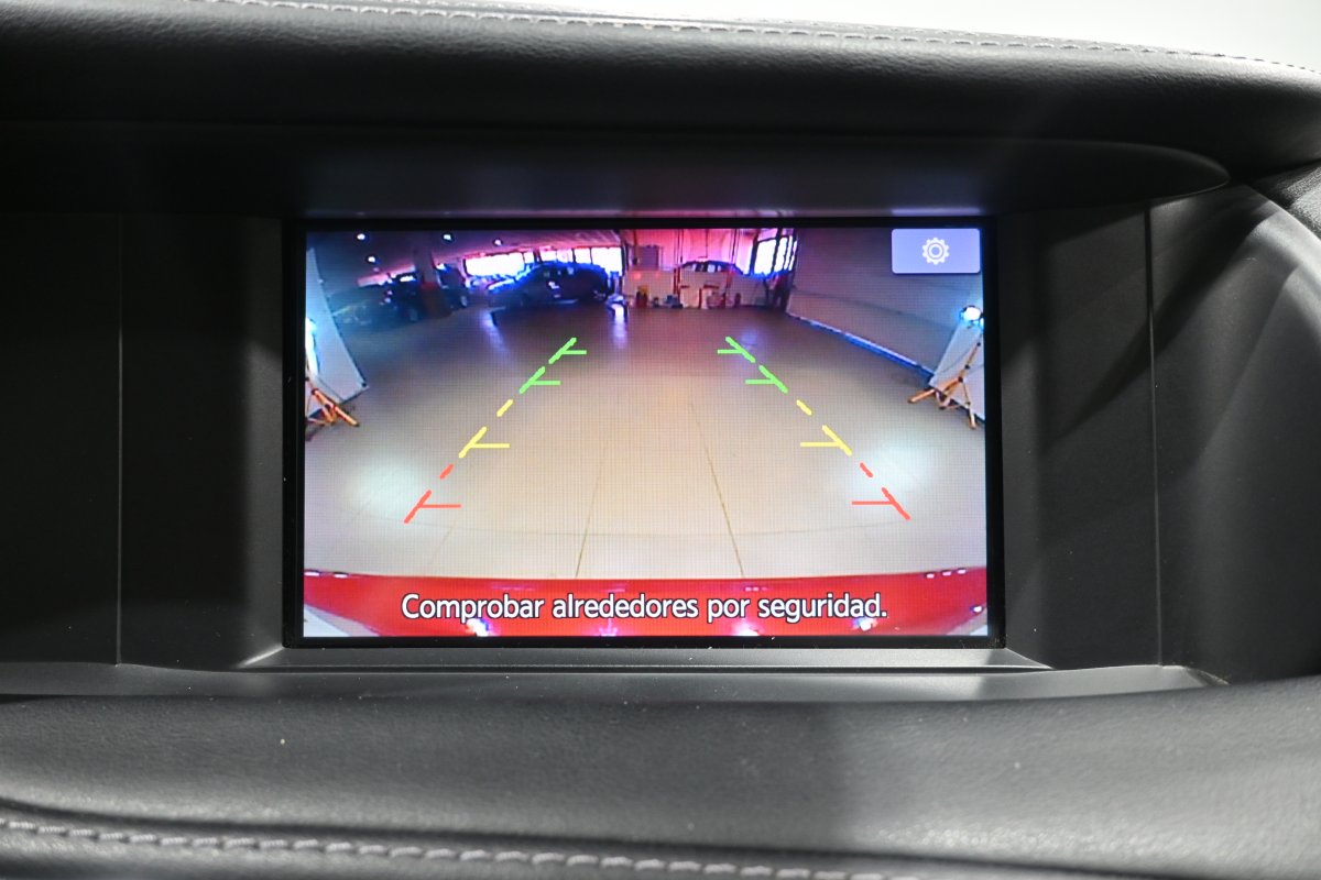 Foto Infiniti QX30 16