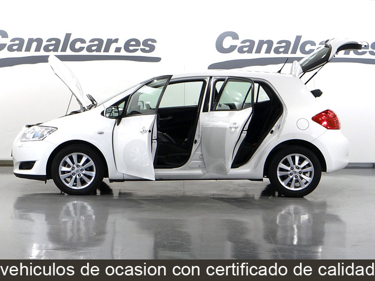Foto Toyota Auris 11