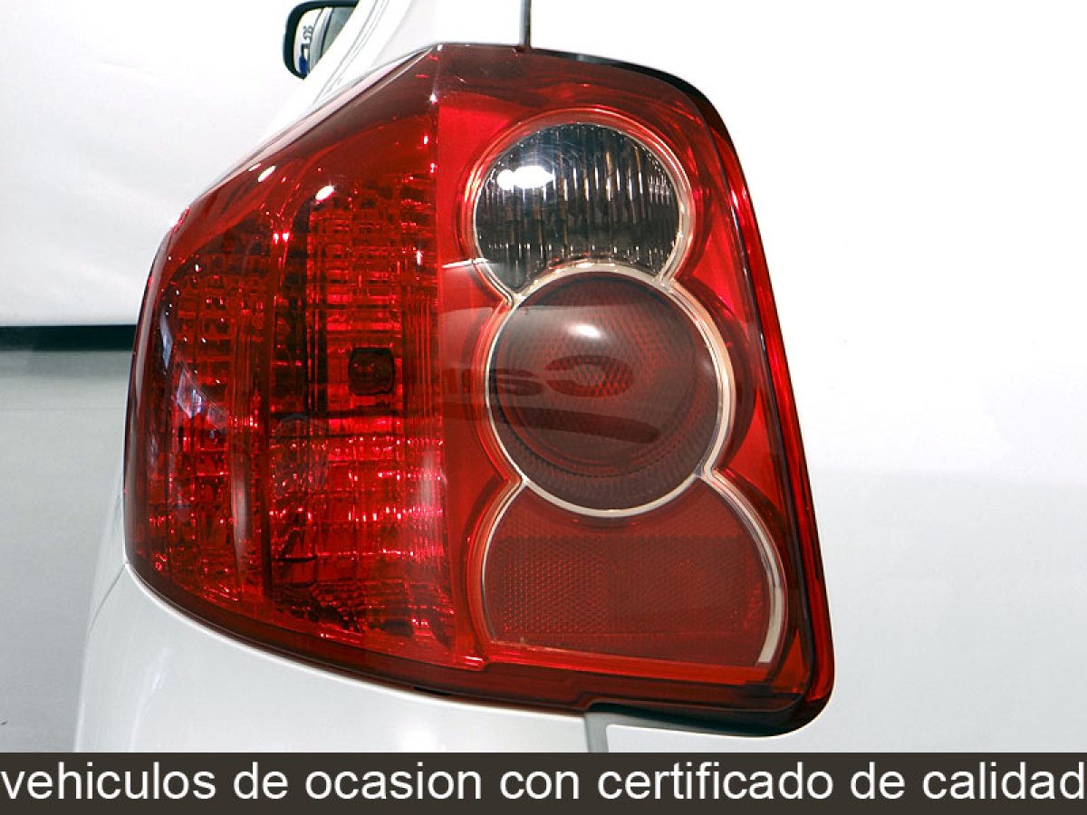 Foto Toyota Auris 12