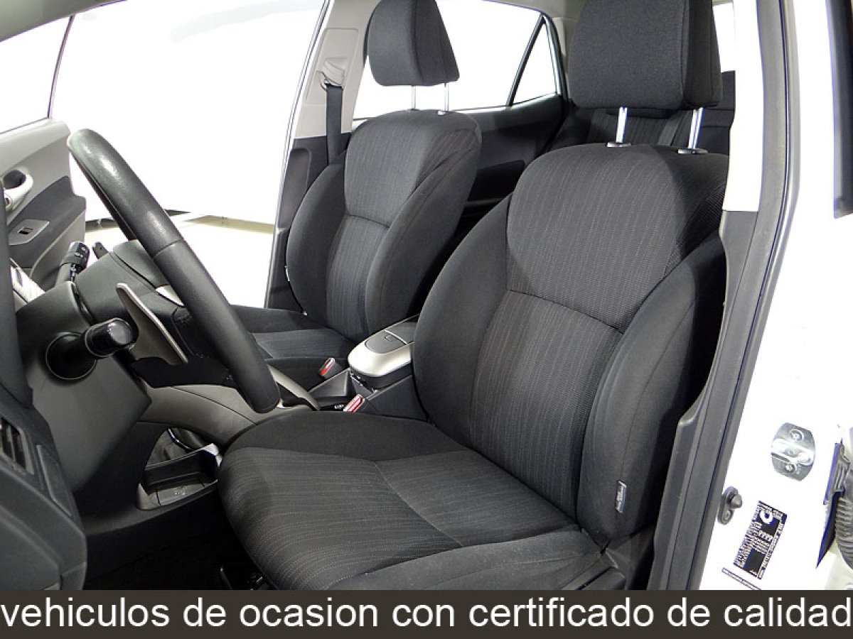 Foto Toyota Auris 21