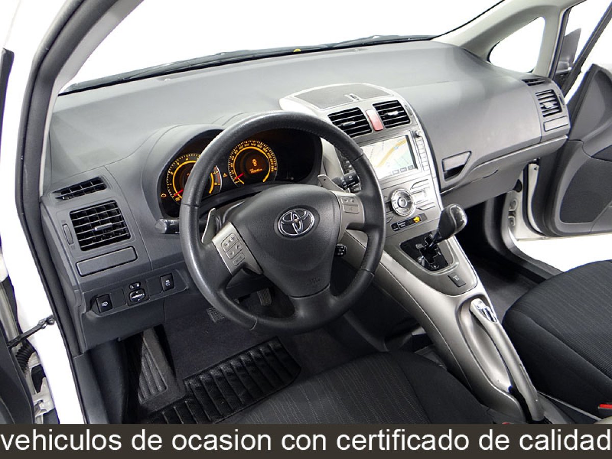 Foto Toyota Auris 26