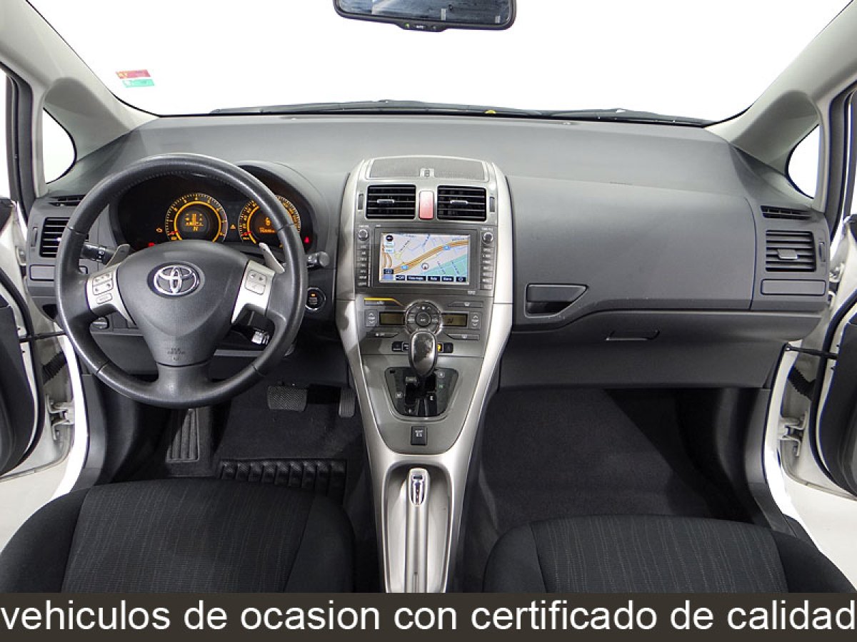 Foto Toyota Auris 28