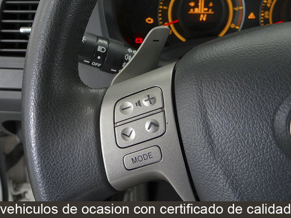 Foto Toyota Auris 32