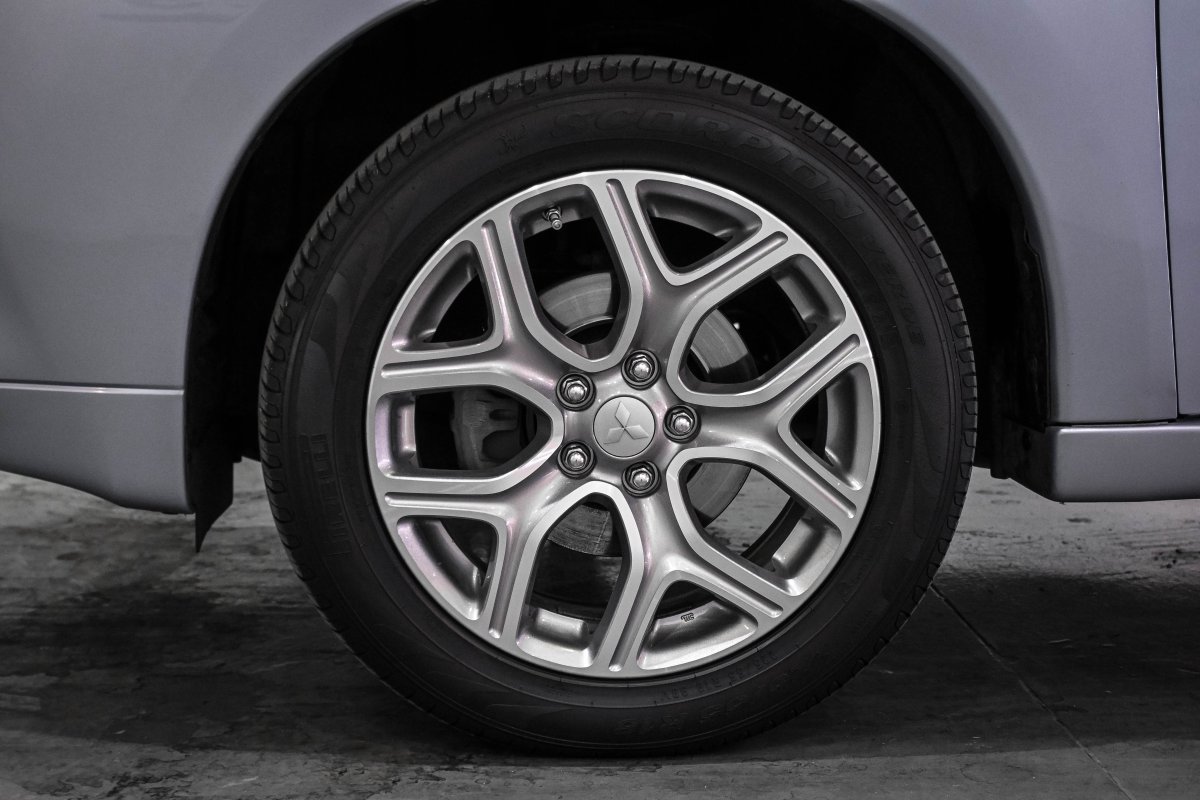 Foto Mitsubishi Outlander 26