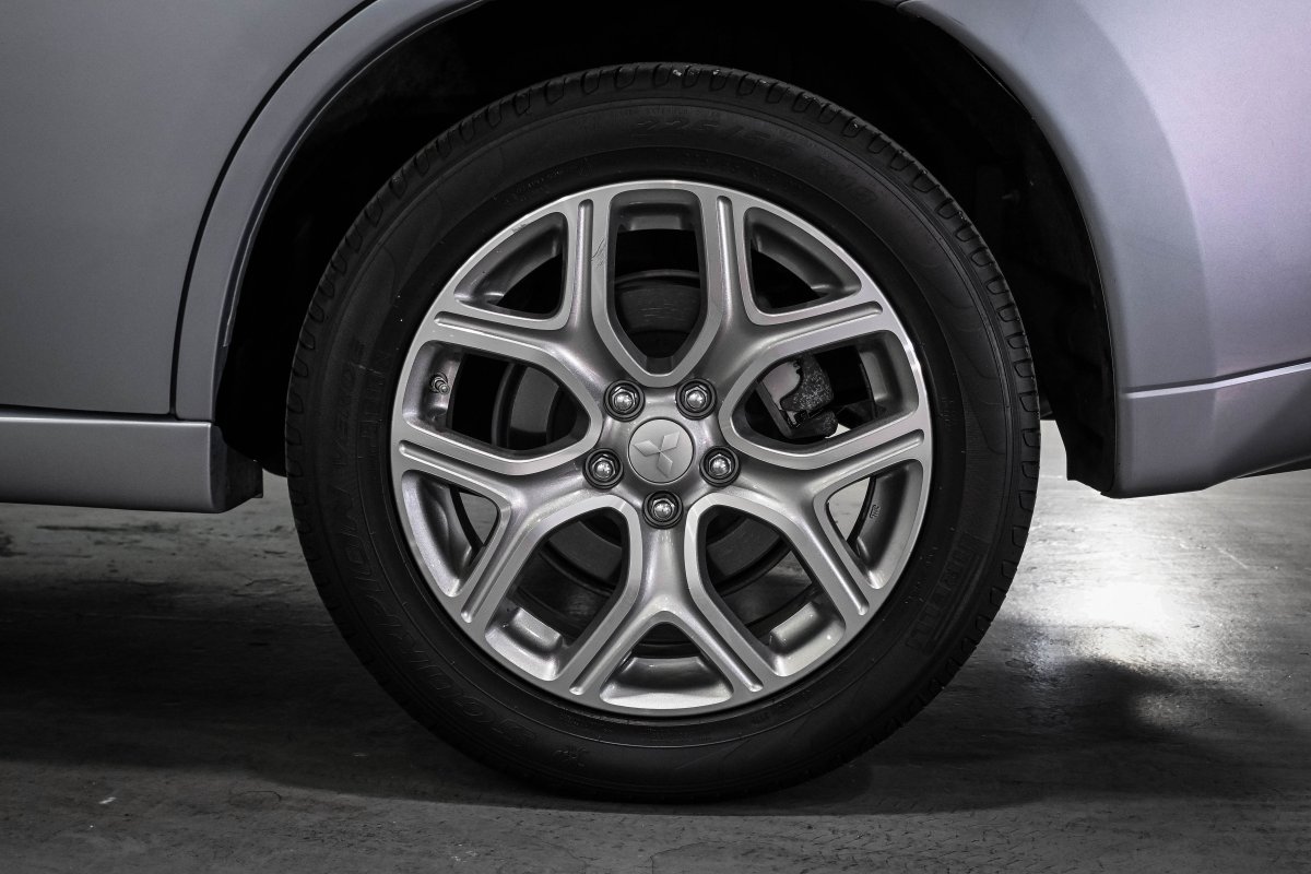Foto Mitsubishi Outlander 25