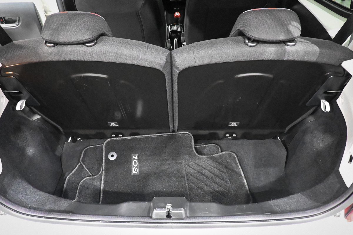 Foto Peugeot 108 8