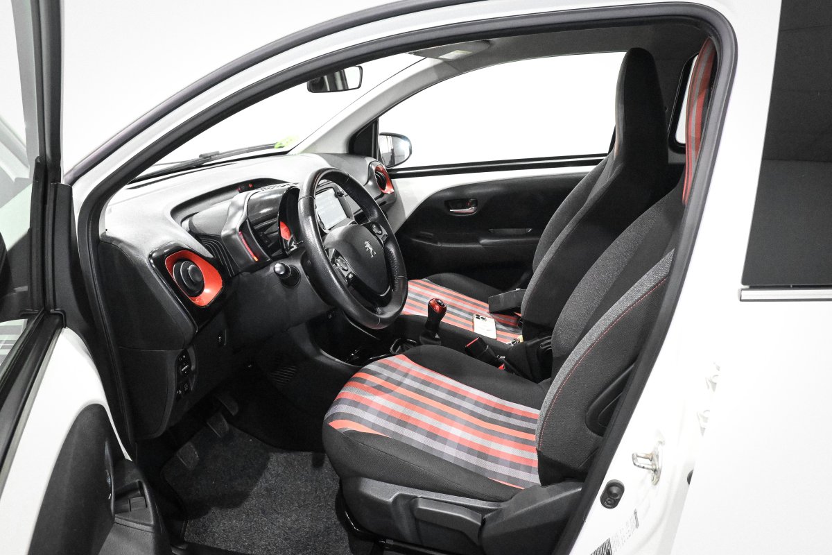 Foto Peugeot 108 10